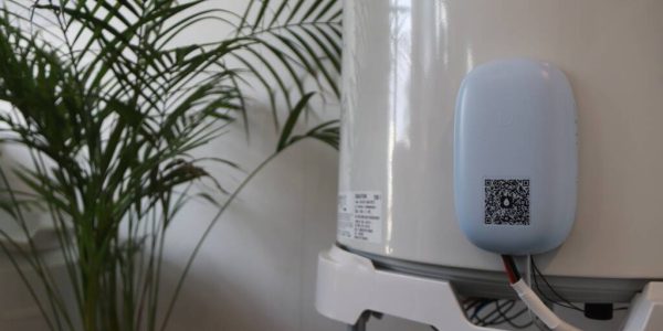 Chauffe-eau électrique, Optimisez votre confort et vos économies avec le thermostat Elax Energie et HONERGIA !