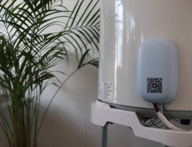 Chauffe-eau électrique, Optimisez votre confort et vos économies avec le thermostat Elax Energie et HONERGIA !